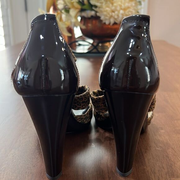 Michael Kors Berkley Cheetah Animal Print Zip Up Cone High Heel Sandals 9.5M - Picture 11 of 11